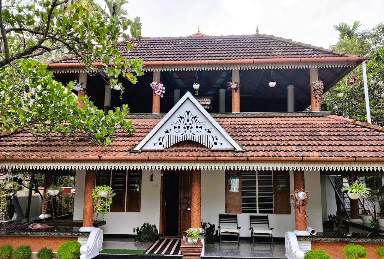 Mi Casa Tu Casa Homestay Коччи Экстерьер фото