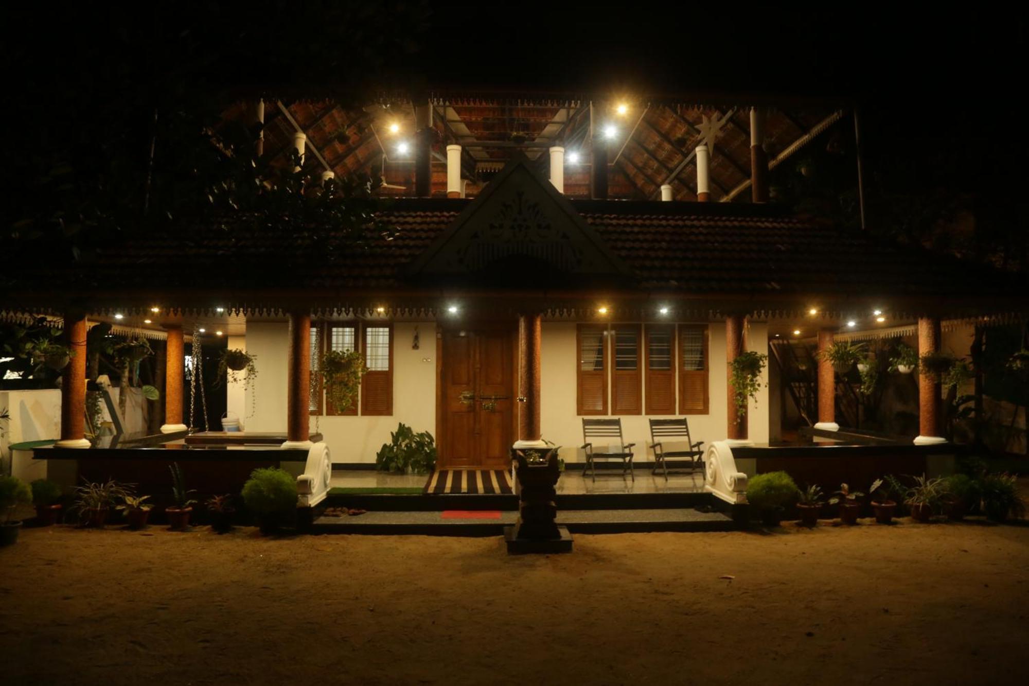 Mi Casa Tu Casa Homestay Коччи Экстерьер фото